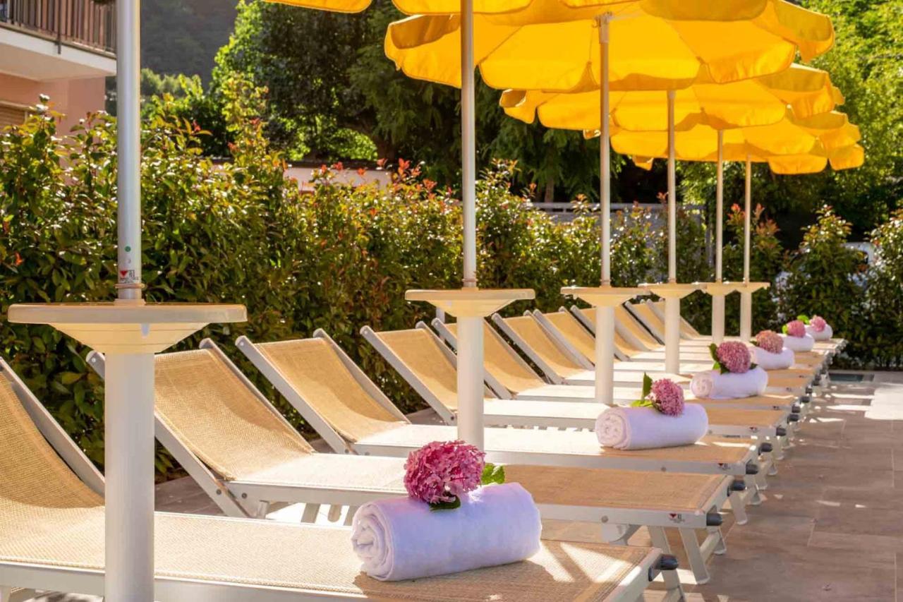 Hotel Riviera дева Марина Экстерьер фото